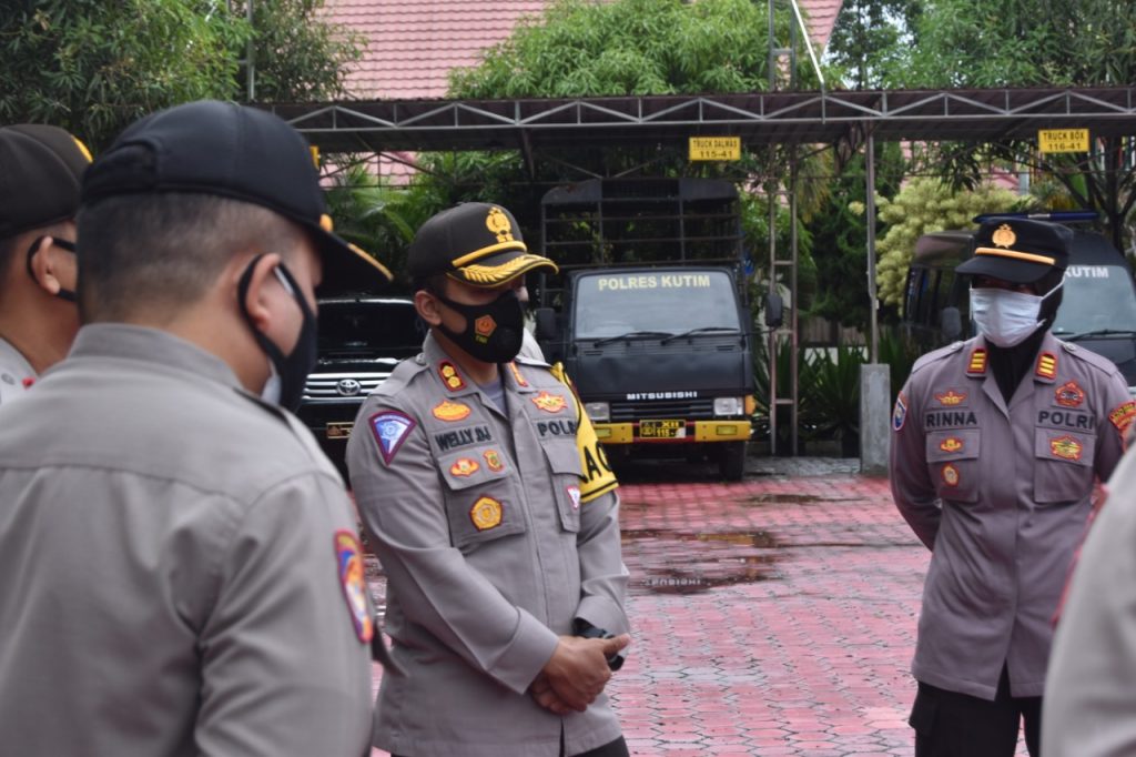 Pimpin Apel Pagi, Kapolres Kutim: Tingkatkan Kesiapsiagaan dan Kewaspadaan Mako WhatsApp Image 2021 03 31 at 1.49.53 PM