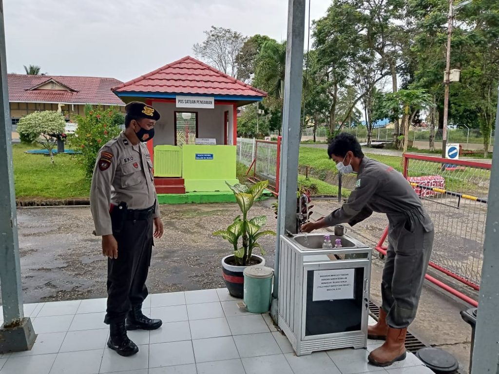 Jaga Kondusifitas, Ditpamobvit Polda Kaltim Berikan Pengamanan di Objek Vital Nasional WhatsApp Image 2021 04 09 at 10.57.23 AM