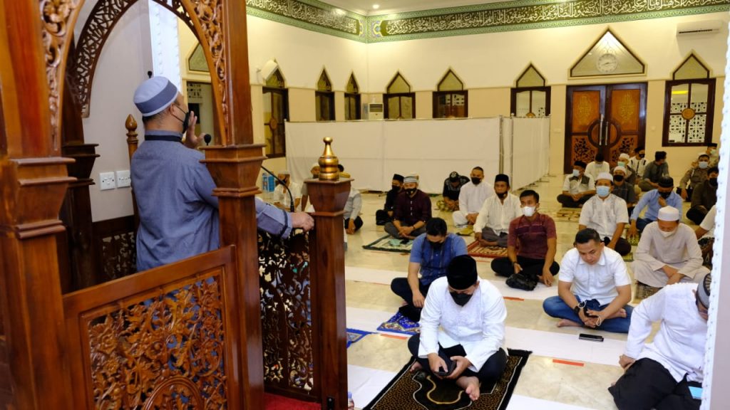 Peringati Nuzulul Quran, Polda Kaltim Gelar Buka Puasa Bersama dan Ceramah Agama WhatsApp Image 2021 04 28 at 8.42.11 PM