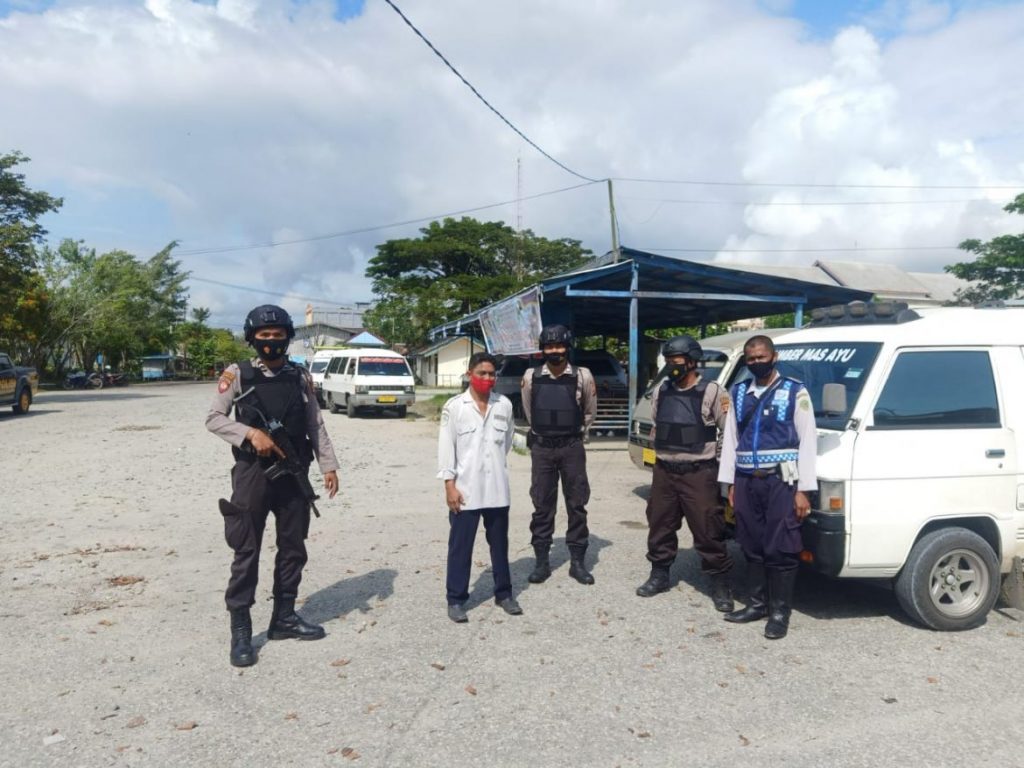 Gencarkan Penegakkan Prokes, Sat Samapta Polres PPU Laksanakan Patroli dan Beri Himbauan kepada Warga 1 6