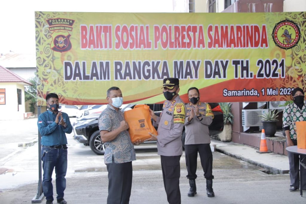 Peringati May Day, Polresta Samarinda Gelar Bakti Sosial kepada Buruh 4