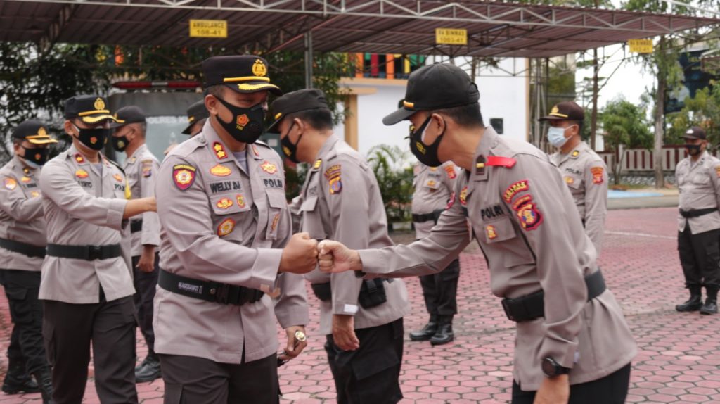 Erat Silahturahmi, Polres Kutim Gelar Halal Bihalal Dengan Terapkan Protokol Kesehatan WhatsApp Image 2021 05 17 at 3.14.03 PM