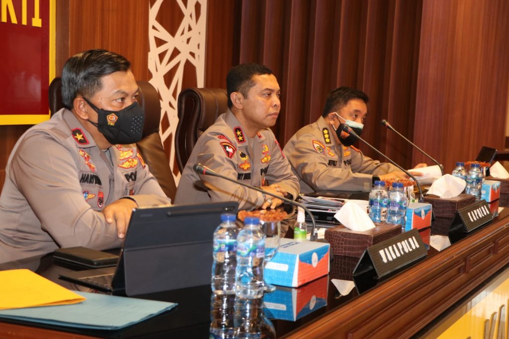 Anev Pelaksanaan PPKM Berskala Mikro dan Penanganan Karhutla, Ini Arahan Kapolda Kaltim 1 WhatsApp Image 2021 05 19 at 12.09.55