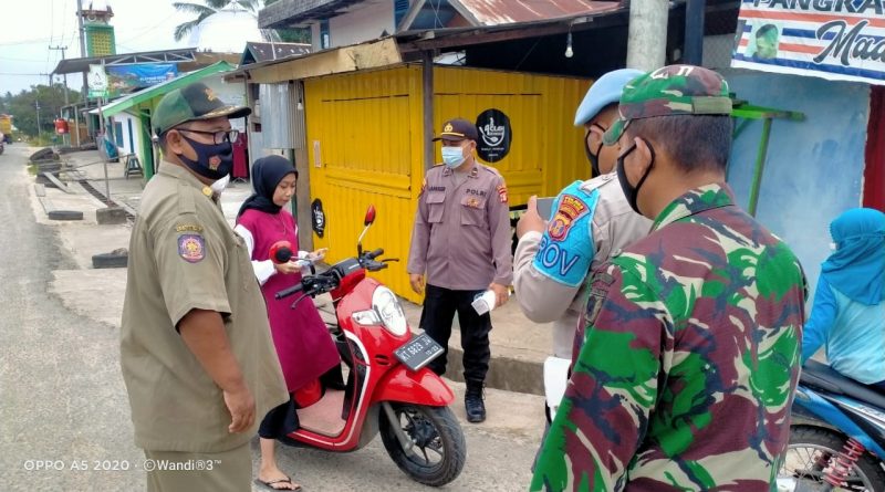 Upaya Polsek Marang Kayu Disiplinkan Warga Gunakan Masker di Operasi Yustisi btg 1