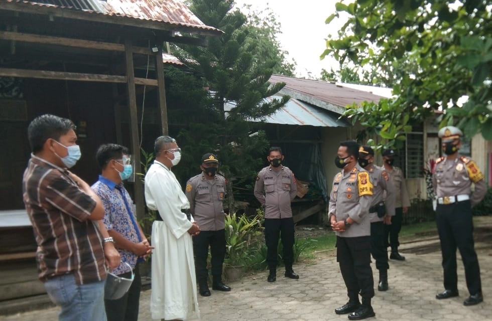Pastikan Ibadah Kenaikan Isa Almasih Berjalan Aman, Kapolres PPU Lakukan Pengecekan Gereja ppu