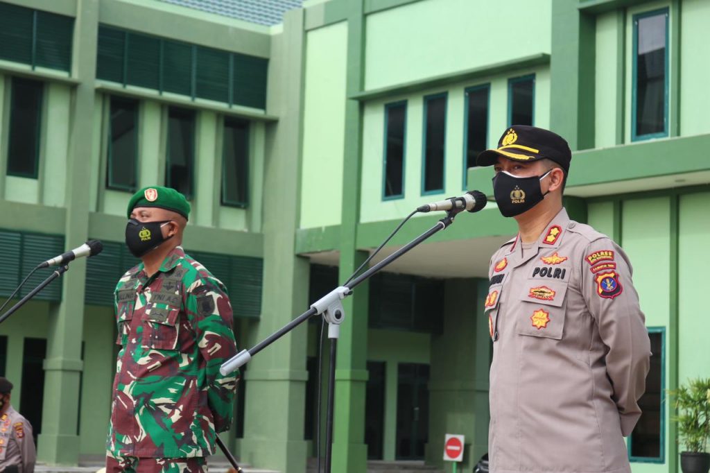 Kapolres Kukar Laksanakan Apel Perdana Bersama Dandim 0906/TGR 10 5