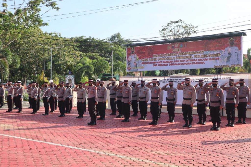 Komitmen Tidak Menyalahgunakan Narkoba, Personel Polres Paser Tanda Tangani Pakta Integritas 1 4