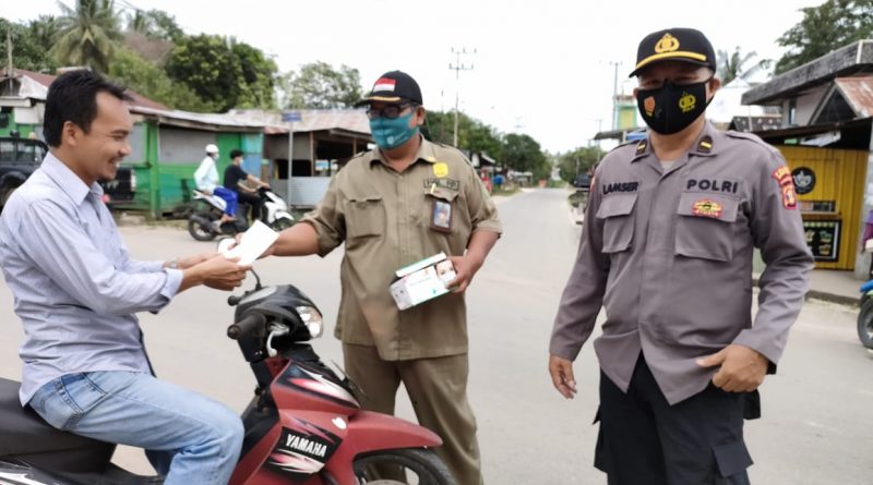 Tekan Penyebaran Covid-19, Polsek Marang Kayu Bersama Satpol PP Gelar Operasi Yustisi Protokol Kesehatan 4 3