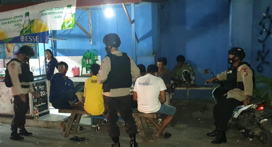 Tim Patroli Malam Brimob Kaltim, Ciptakan Wilayah Balikpapan Kondusif Ditengah Pandemi Covid-19 4 6
