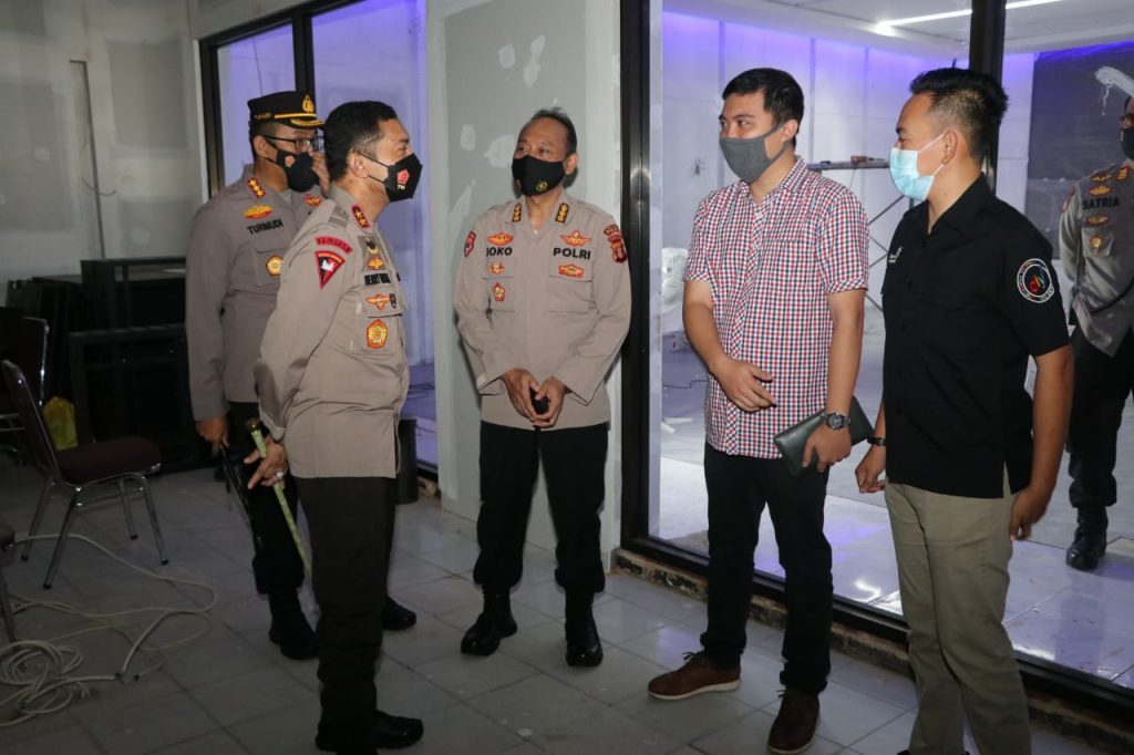 Kapolda Kaltim Pantau Pembangunan Command Center di Mako Polresta Balikpapan WhatsApp Image 2021 06 08 at 10.03.04