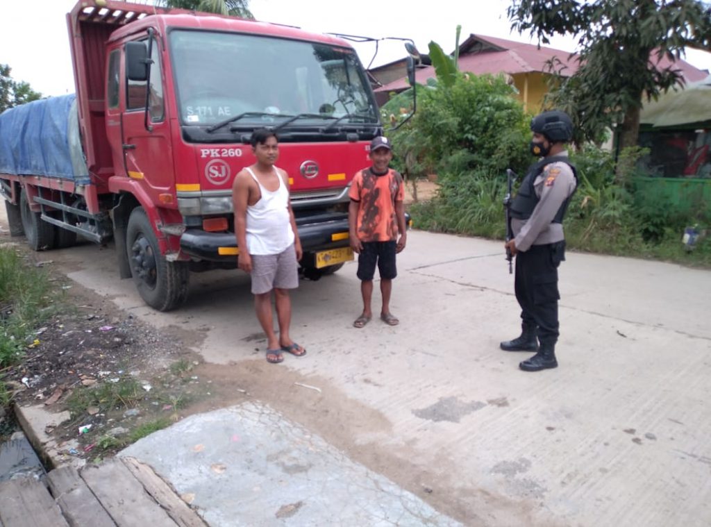 Cegah Premanisme, Polsek Palaran Berikan Himbauan dan Rutin Patroli Dialogis WhatsApp Image 2021 06 14 at 13.06.26