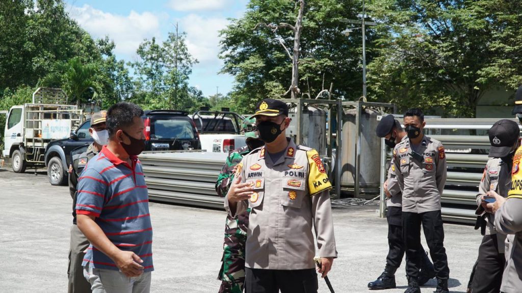 Kapolres Kutai Kartanegara Mengecek Stok Tabung Oksigen di Samator Gas Industri Samboja 4 4
