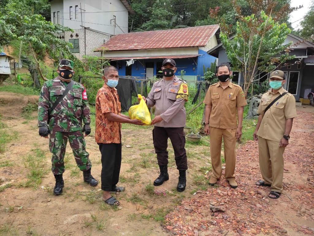 Peduli Warga Terdampak Covid-19, Tiga Pilar Lempake Kembali Bagikan Sembako 6 1
