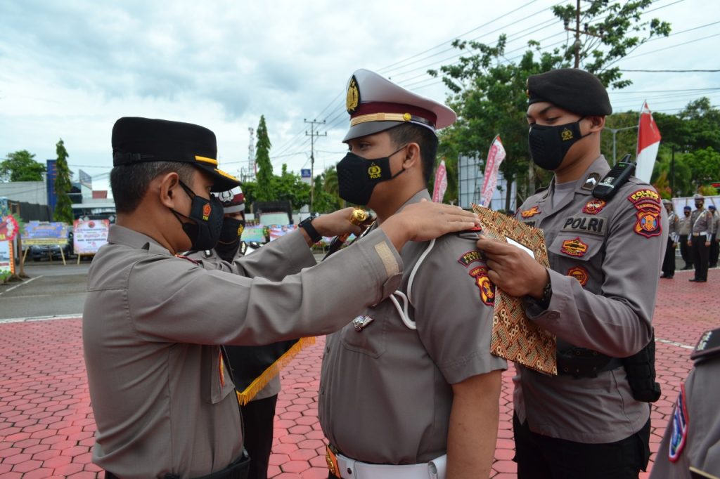 Kapolres Pimpin Upacara Korp Raport Kenaikan Pangkat 27 Personel Polres Paser WhatsApp Image 2021 07 01 at 13.10.20