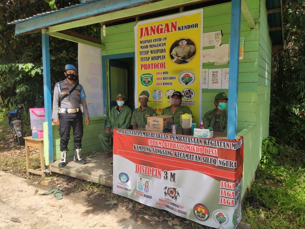Jaga Kondusifitas, Polsek Siluq Ngurai Tingkatkan Patroli dan Sampaikan Himbauan Kamtibmas WhatsApp Image 2021 07 05 at 13.12.37