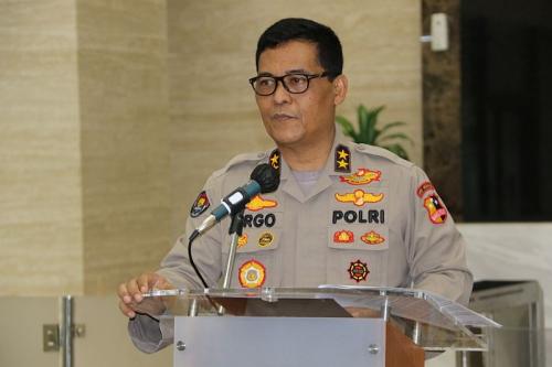 Berkas Lengkap, Polri Serahkan Bupati Nganjuk dan 6 TSK Lain ke Kejari Nganjuk WhatsApp Image 2021 07 08 at 13.03.24