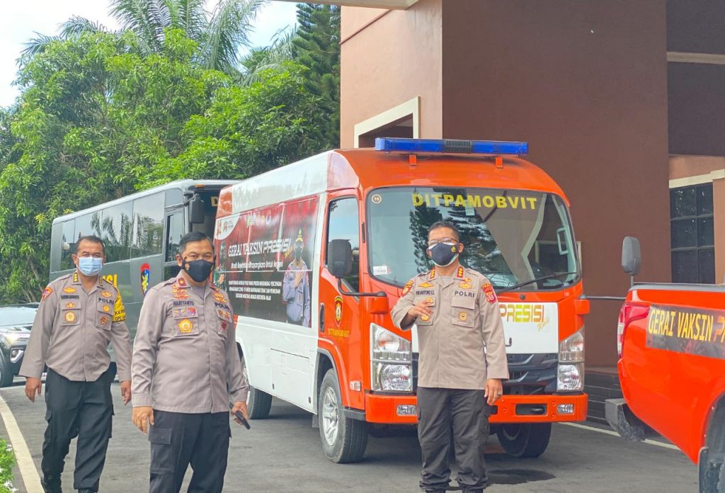 Bantu Pemerintah Daerah, Polda Kaltim Luncurkan Satu Mobil Vaksinasi Covid-19 Ke Kutai Timur WhatsApp Image 2021 07 13 at 10.33.29
