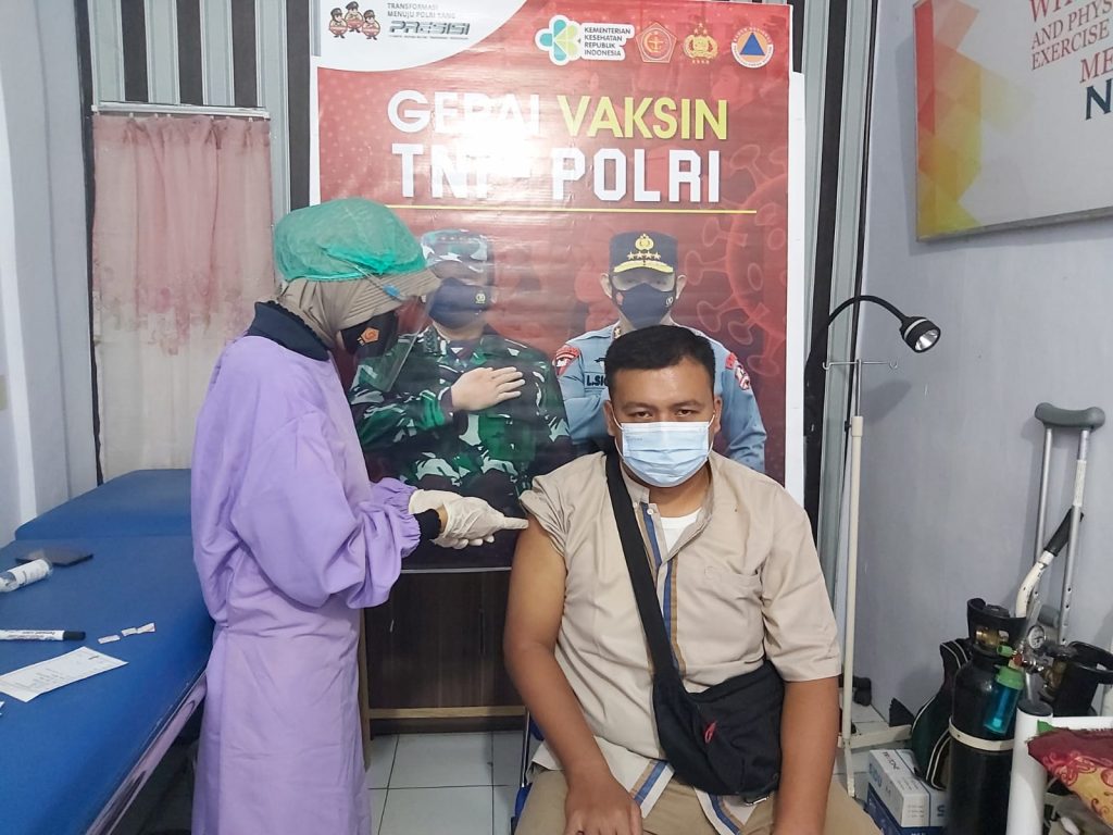 Dukung Program Pemerintah, Polres Paser Gelar Gerai Vaksinasi Presisi WhatsApp Image 2021 07 21 at 15.55.23