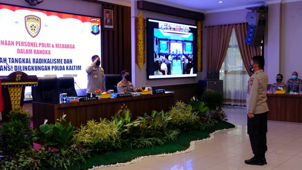 Wakapolda Kaltim Pimpin Pembukaan Kegiatan Pembinaan Personel Polri Guna Pencegahan Radikalisme dan Intoleransi 7 4