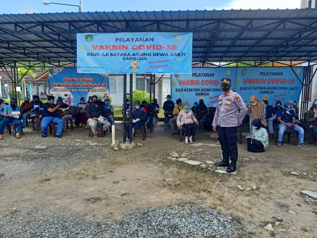 Wujudkan Herd Immunity, Polsek Samboja Laksanakan Vaksinasi Massal 9 11