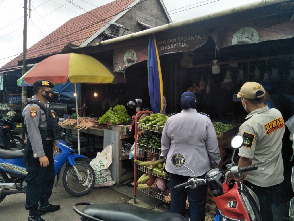 Terapkan PPKM Level 4, Polres Kutai Kartanegara Laksanakan Operasi Yustisi WhatsApp Image 2021 08 06 at 09.57.27