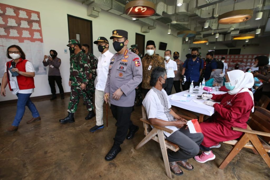 Kapolri Pastikan Vaksinasi untuk Buruh Bakal Dipercepat Hingga Akhir Agustus WhatsApp Image 2021 08 22 at 17.54.49