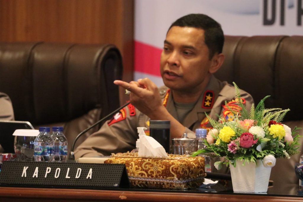 Secara Virtual, Kapolda Kaltim Pimpin Anev Pelaksanaan Vaksinasi Covid-19 dengan Jajaran 14 3