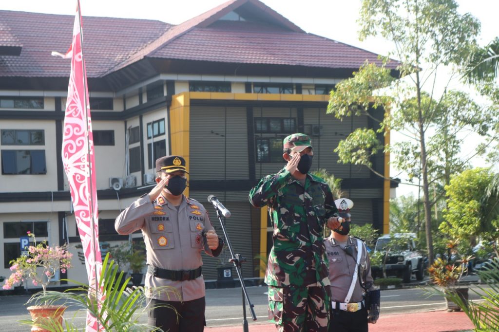 Kapolres Bersama Dandim 0913/PPU Pimpin Apel Gelar Pasukan Operasi Patuh Mahakam 2021 2 10