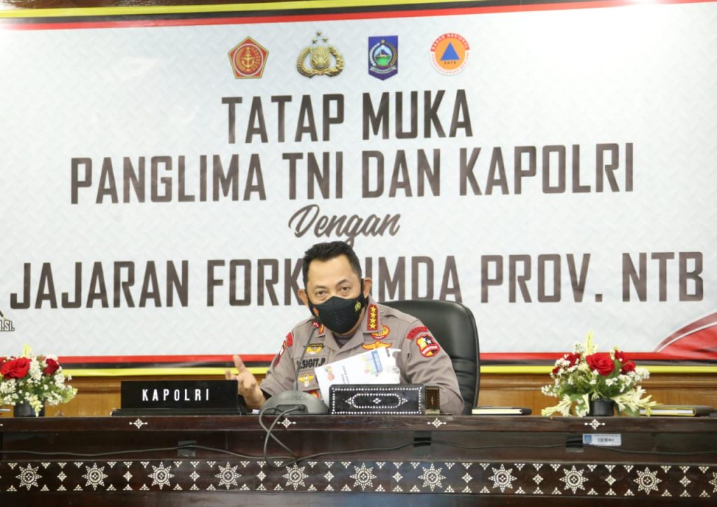 Kapolri Ingatkan Penurunan Level di NTB Harus Diimbangi Prokes yang Ketat 28