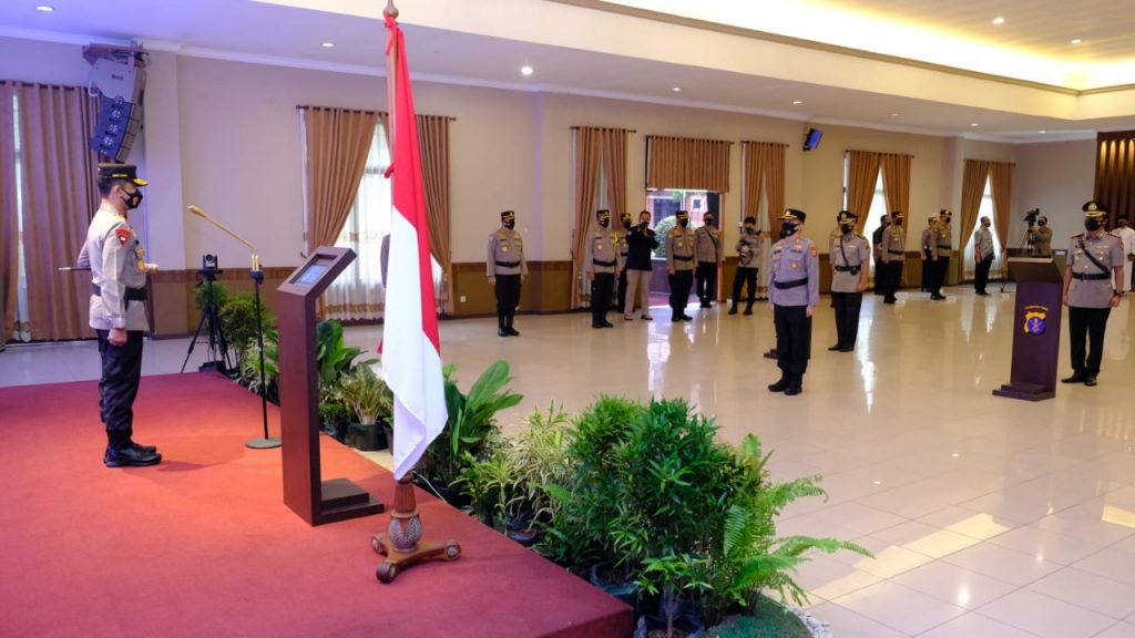 Kapolda Pimpin Serah Terima Jabatan Dir Reskrimsus Polda Kaltim 6 8
