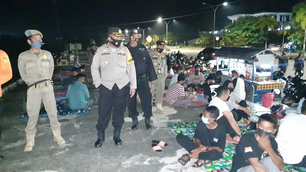 Antisipasi Penyebaran Covid-19, Polres Paser Bersama Personel Gabungan Laksanakan Operasi Yustisi Protokol Kesehatan 7 2