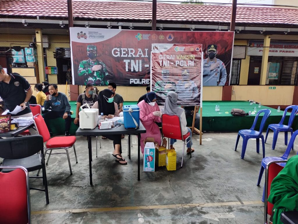 Dukung Percepatan Penanganan Covid-19, Polres Paser Gencarkan Gerai Vaksinasi 7 8
