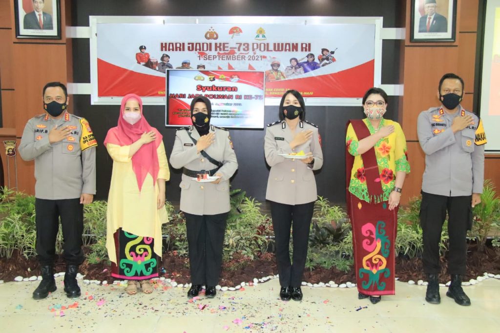 Peringati HUT Polwan Ke-73, Polresta Samarinda Gelar Syukuran 8 1