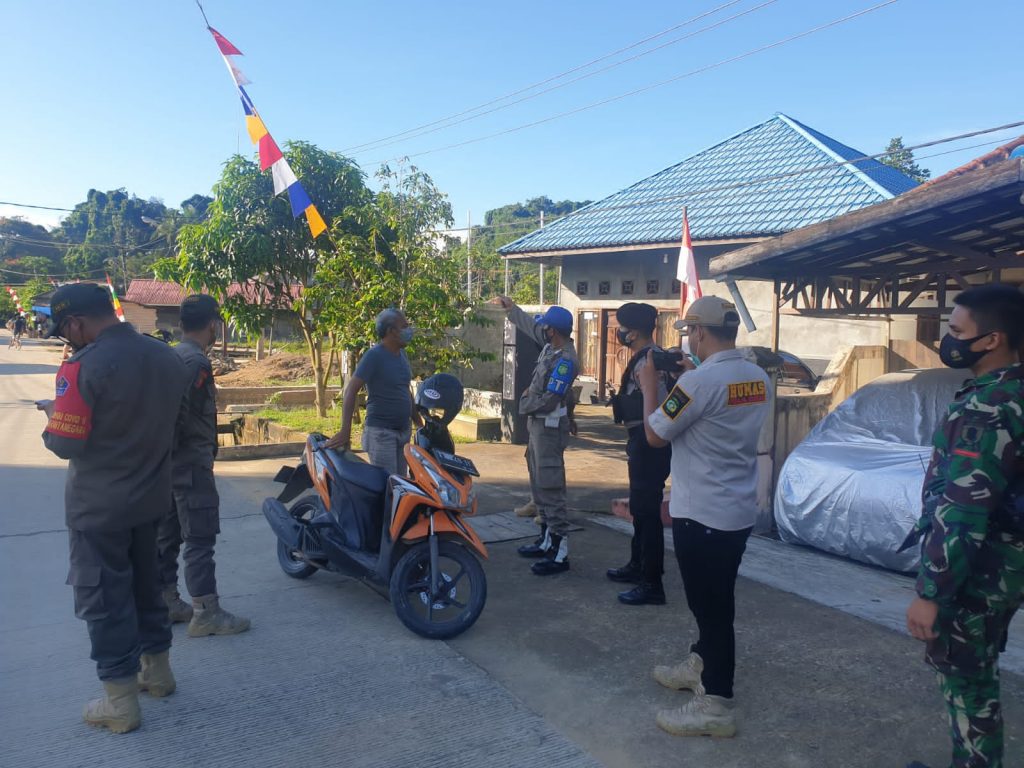 Upaya Pendisiplinan Prokes Kepada Masyarakat, Polsek Tenggarong Gelar Operasi Yustisi WhatsApp Image 2021 09 03 at 09.55.17