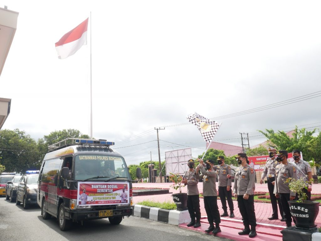 Polres Bontang Distribusikan Bantuan Sosial 2 Ton Beras Untuk Masyarakat Terdampak Covid-19 WhatsApp Image 2021 09 03 at 16.55.26