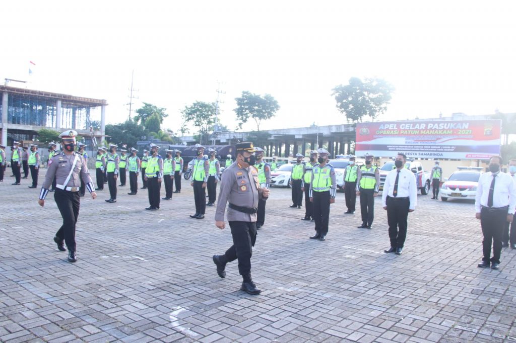 Kapolresta Samarinda Pimpin Apel Gelar Pasukan Operasi Patuh Mahakam 2021 WhatsApp Image 2021 09 20 at 08.26.28