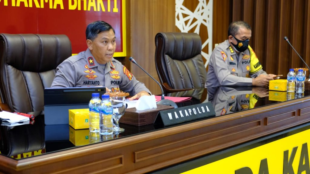 Persiapan Supervisi Vaksinasi Massal dan Pendistribusian Bansos, Wakapolda Kaltim Pimpin Anev Internal WhatsApp Image 2021 09 20 at 14.08.20 1