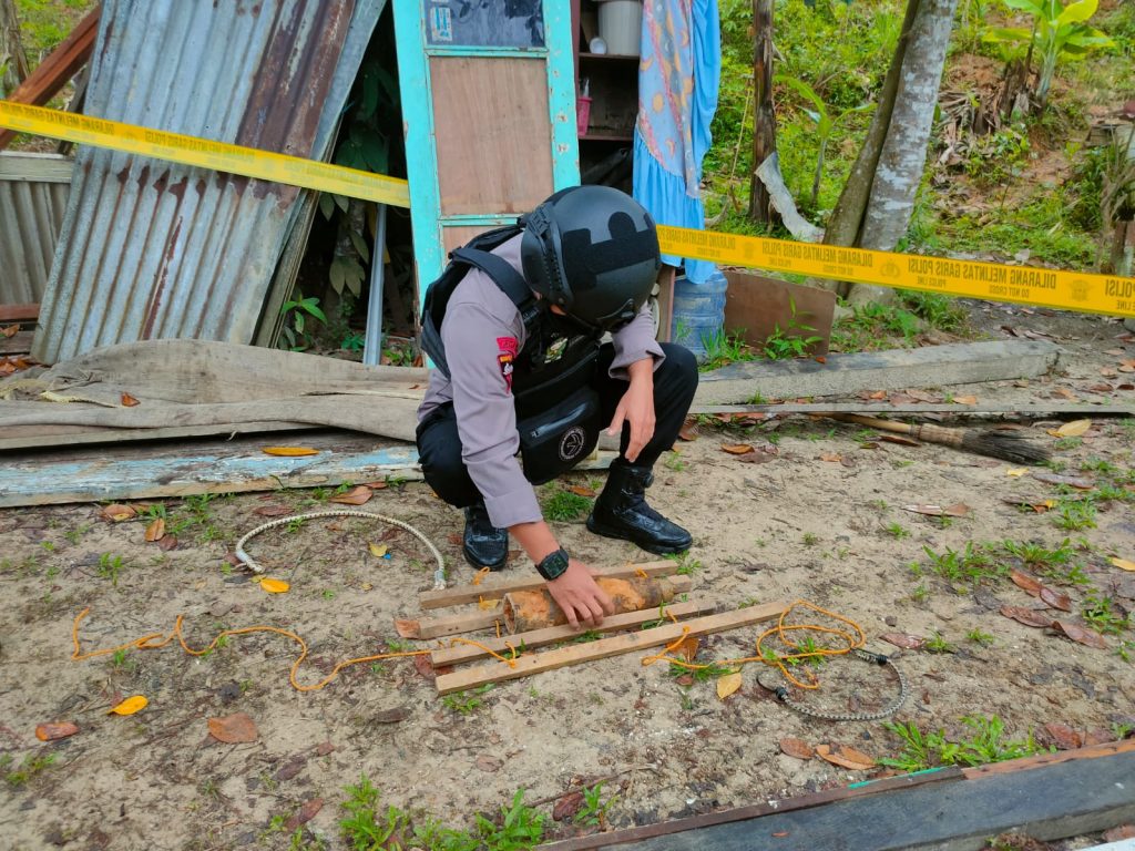 Detasemen Gegana Kaltim Kembali Evakuasi Mortir Di Balikpapan Utara WhatsApp Image 2021 09 28 at 12.40.40