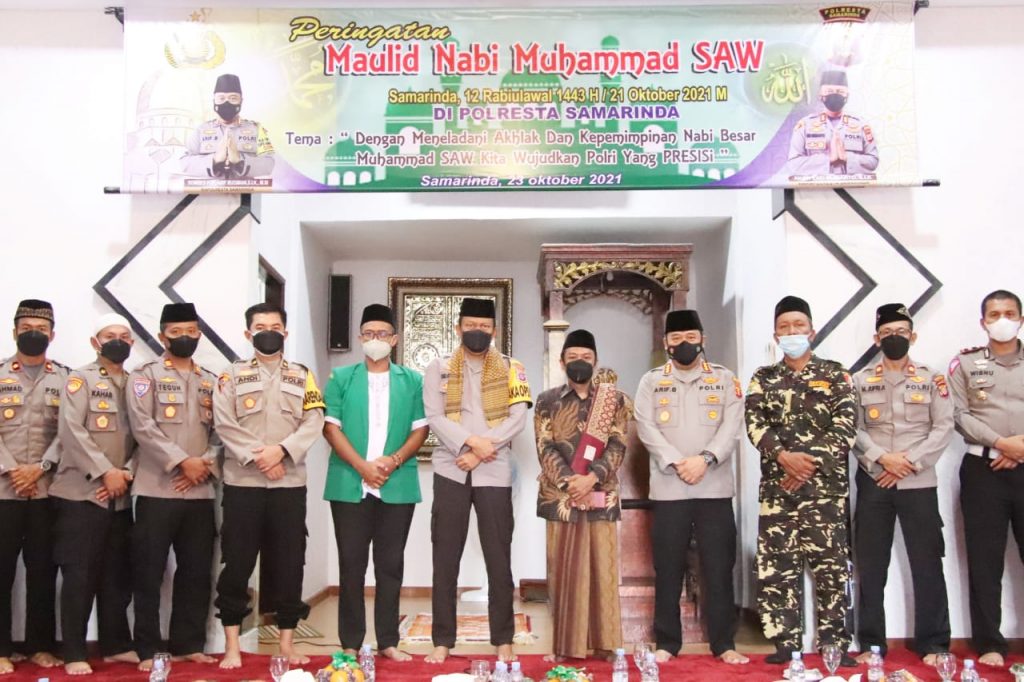 Polresta Samarinda Laksanakan Peringatan Maulid Nabi Muhammad SAW 1443 H 11 6