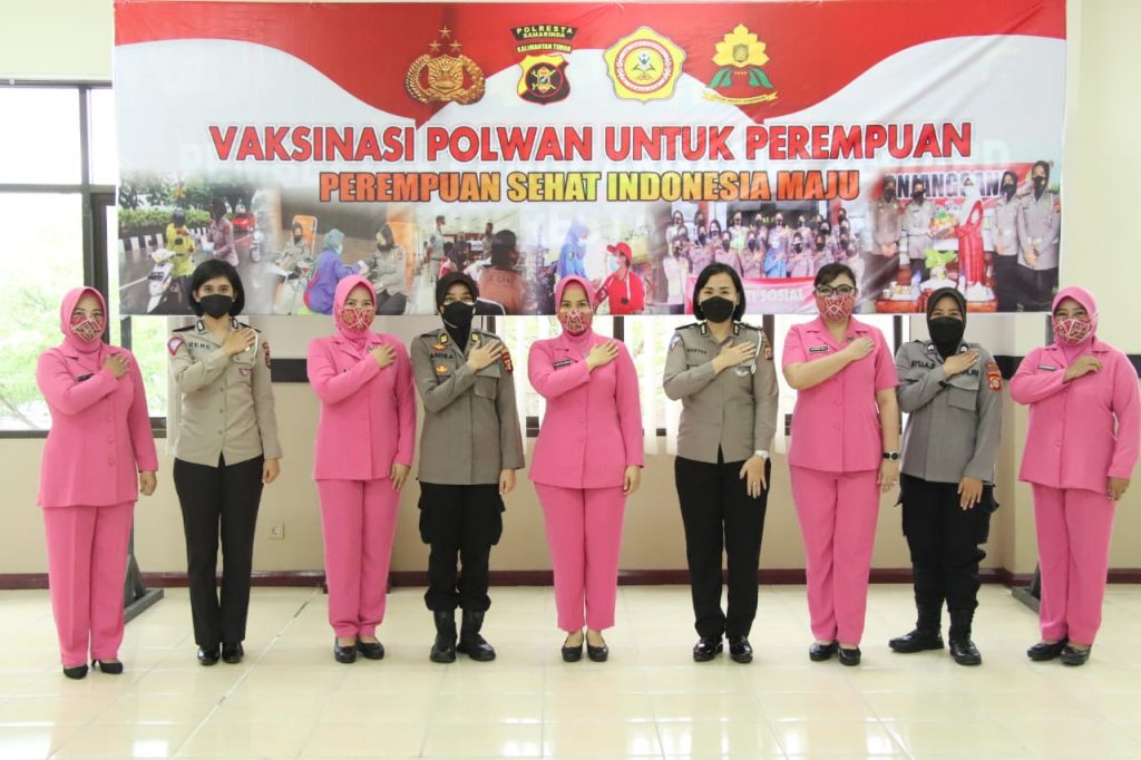Bertajuk “Perempuan Sehat Indonesia Maju”, Polwan Polresta Samarinda Gelar Vaksinasi Untuk Perempuan 2 9