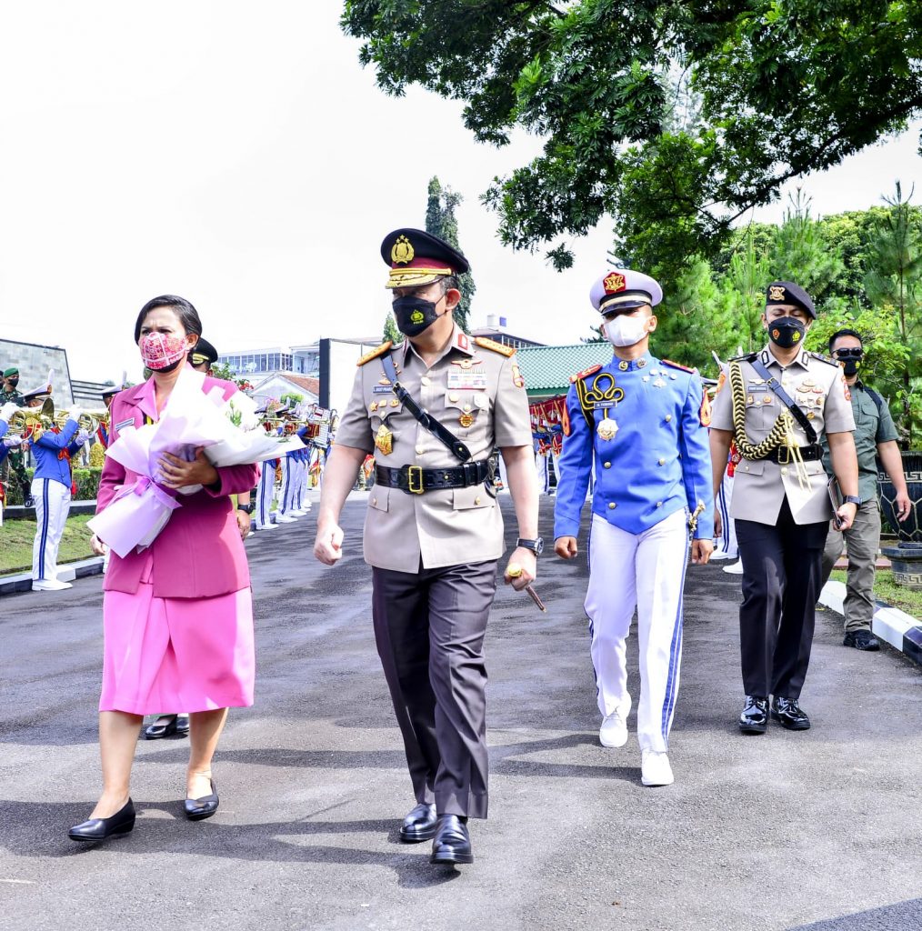Tutup Diksar Integrasi, Kapolri Tegaskan Sinergitas TNI-Polri Kunci Sukses Hadapi Berbagai Ancaman 25 1