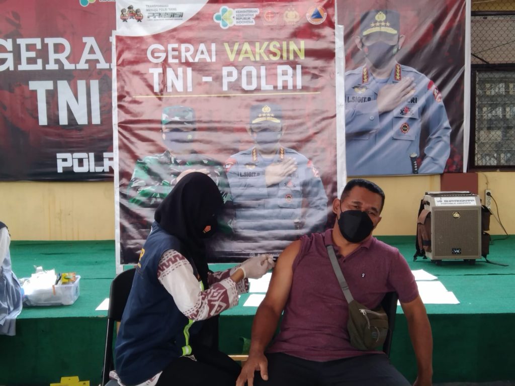 Dukung Percepatan Penanganan Covid-19, Polres Paser Kembali Gelar Gerai Vaksinasi TNI–Polri 4 7