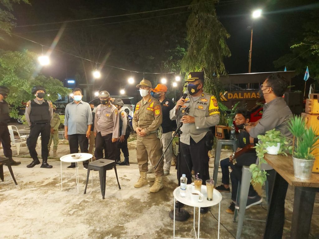 Polres Paser dan Tim Satgas Covid-19 Gencarkan Operasi Yustisi, Beri Himbauan Prokes dan Sosialisasi Vaksinasi 9 11