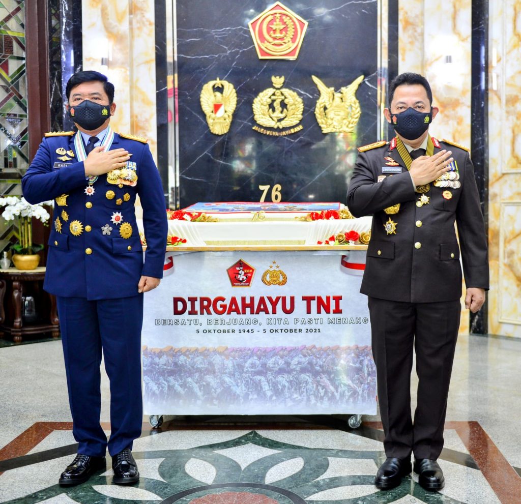 HUT ke-76 TNI, Kapolri: Sinergitas TNI-Polri Mutlak Sebagai Kekuatan Strategis Hadapi Tantangan WhatsApp Image 2021 10 05 at 10.49.04
