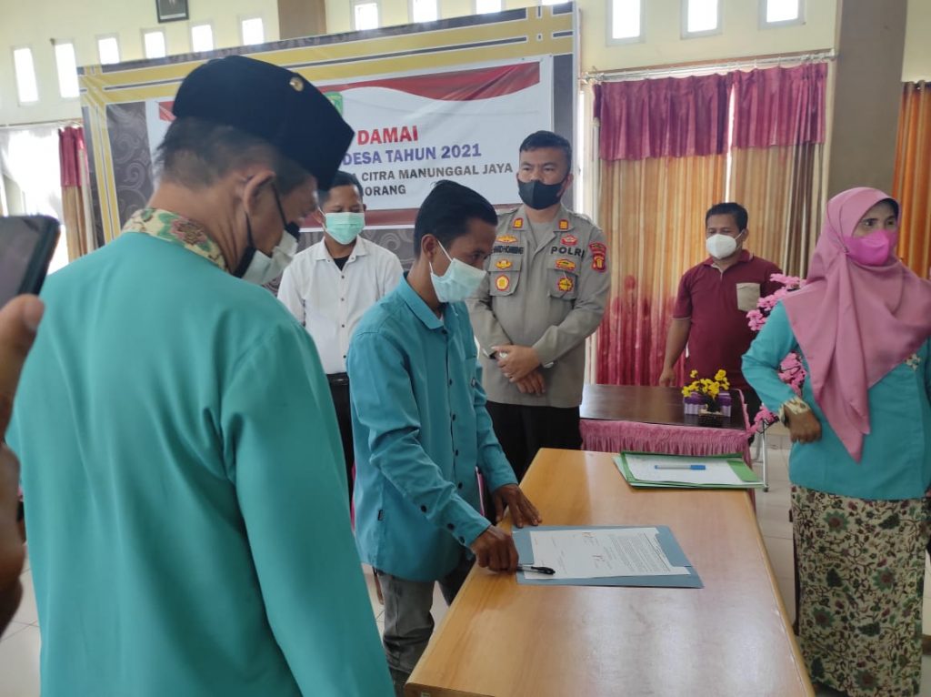 Jelang Pilkades Serentak, Polsek Kaliorang Gelar Deklarasi Damai WhatsApp Image 2021 10 08 at 12.10.46