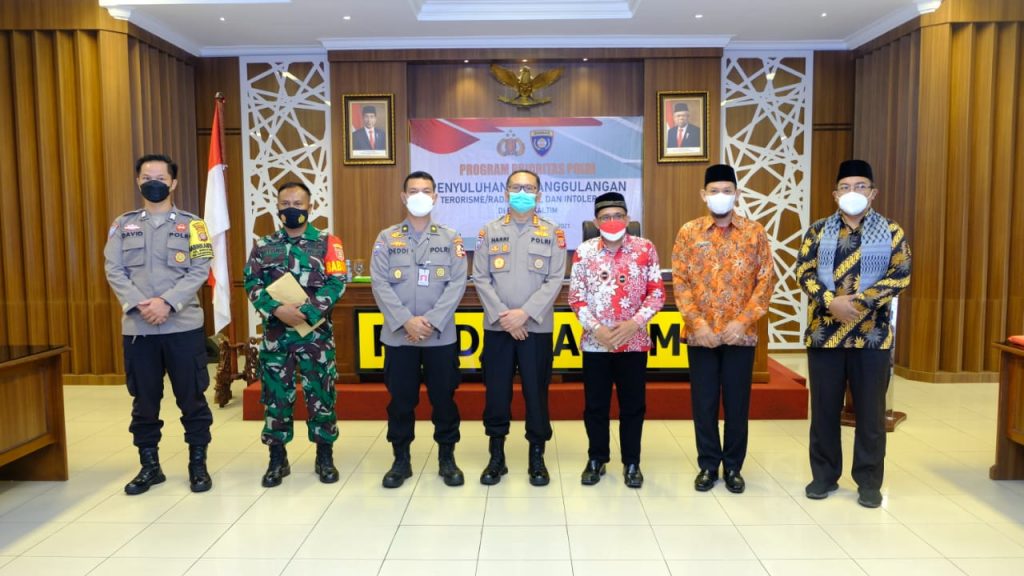 Polda Kaltim Gelar Penyuluhan Penanggulangan Terorisme/ Radikalisme dan Intoleransi WhatsApp Image 2021 10 13 at 11.43.53