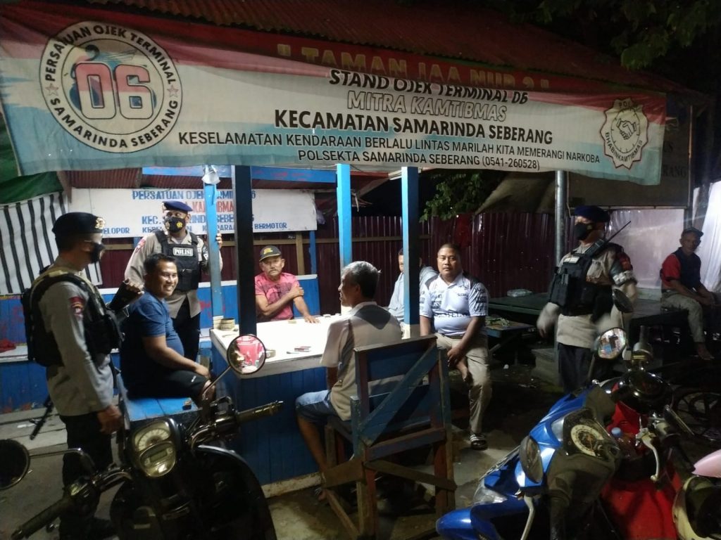 Kontrol Kegiatan dan Berikan Rasa Aman kepada Masyarakat, Brimob Kaltim Tingkatkan Patroli Dialogis 3 13