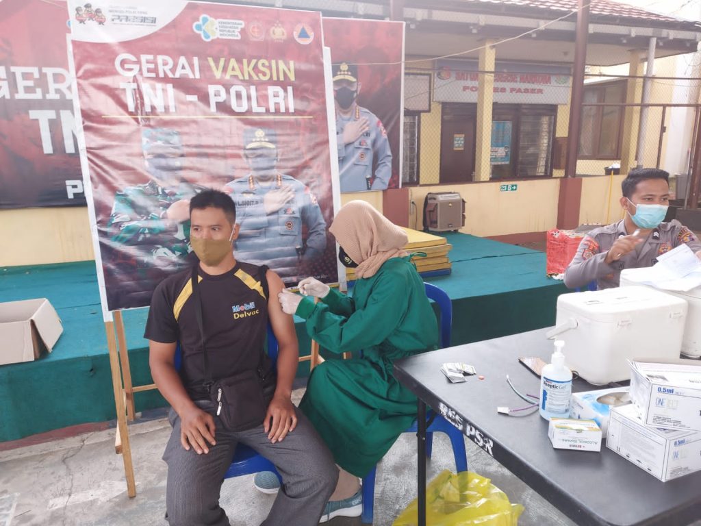Percepat Wujudkan Kekebalan Komunal, Polres Paser Gelar Gerai Vaksinasi TNI-Polri 3 2
