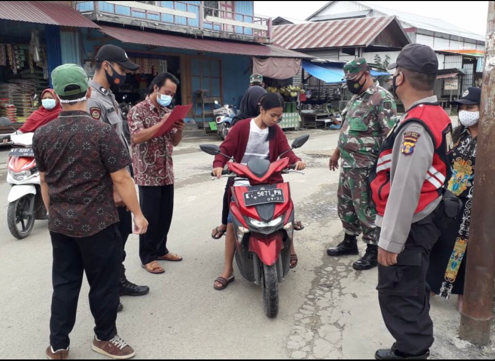 Tegakkan Protokol Kesehatan, Polsek Melak Laksanakan Operasi Yustisi Bersama Instansi Terkait 3