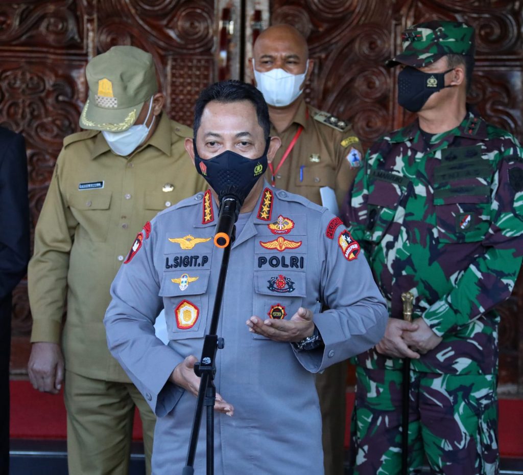 Akselerasi Vaksinasi di Aceh, Kapolri Minta TNI-Polri Sinergi dengan Tokoh Agama dan Adat WhatsApp Image 2021 11 02 at 21.18.16
